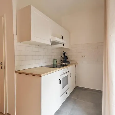 Apartment Coole Altbau-we 1-zkb Terrasse Zentrum