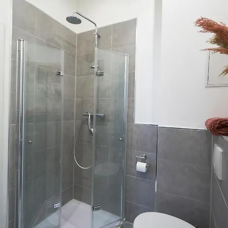 Coole Altbau-we 1-zkb Terrasse Zentrum * فورمز