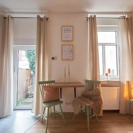 Coole Altbau-we 1-zkb Terrasse Zentrum شقة *