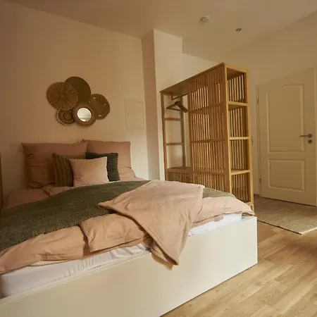 아파트 Coole Altbau-we 1-zkb Terrasse Zentrum *