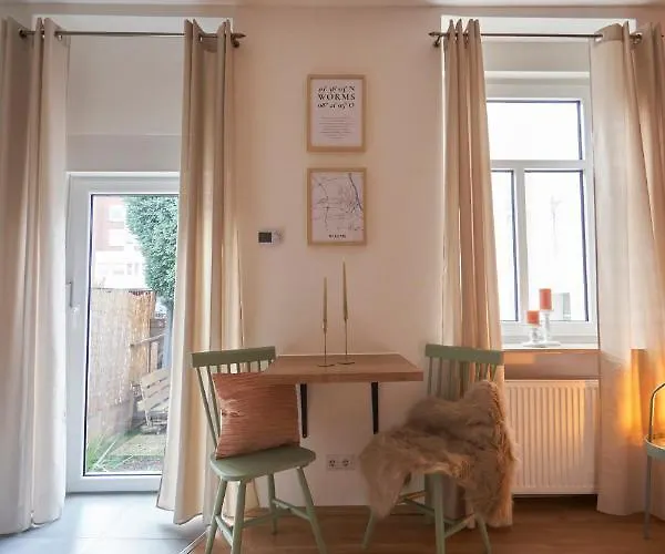 Coole Altbau-we 1-zkb Terrasse Zentrum Appartement *